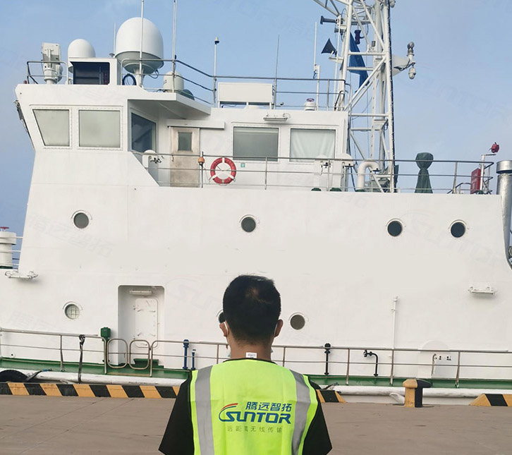 全国首次石油平台海域通航安全风险防范通信应用                                                               